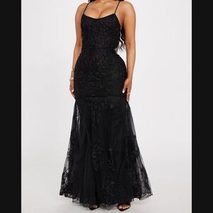Elegant Black Lace Evening Gown